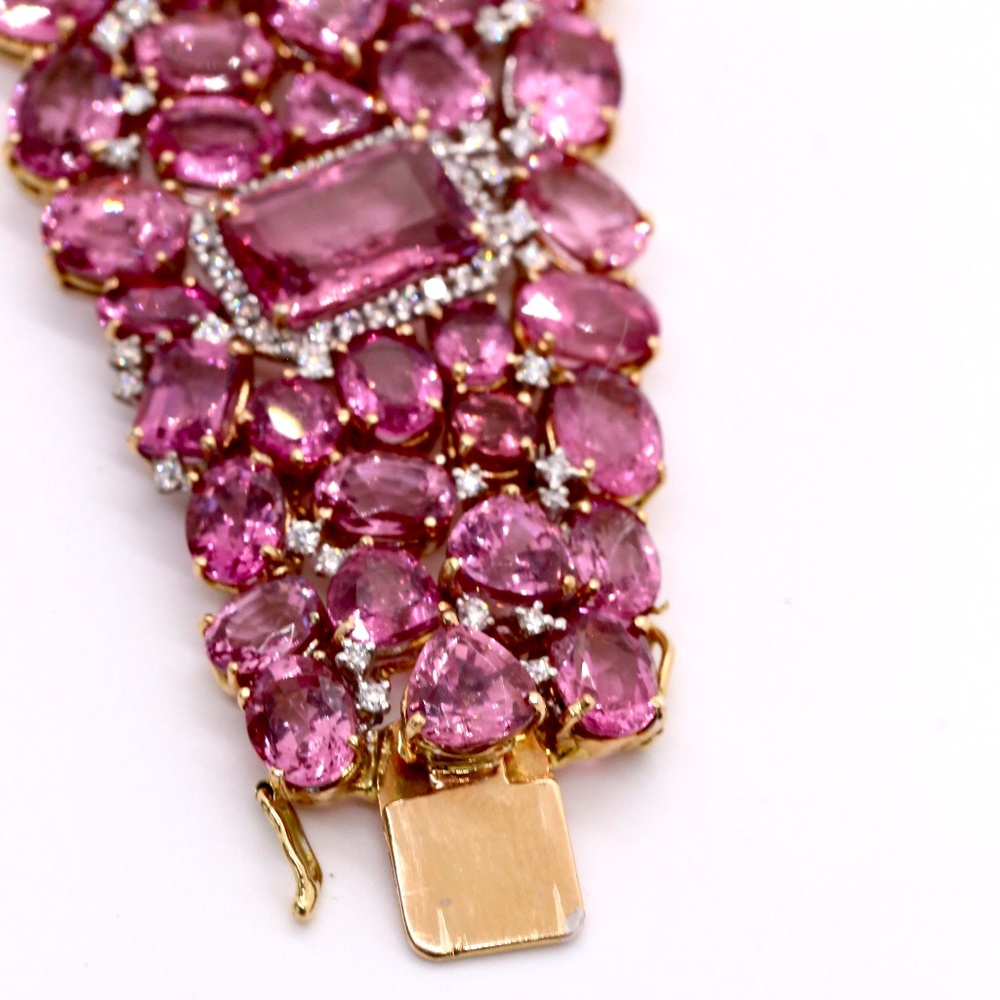 66.47 Pink Spinel Yellow Gold Diamonds Bracelet - Picture 11 of 12